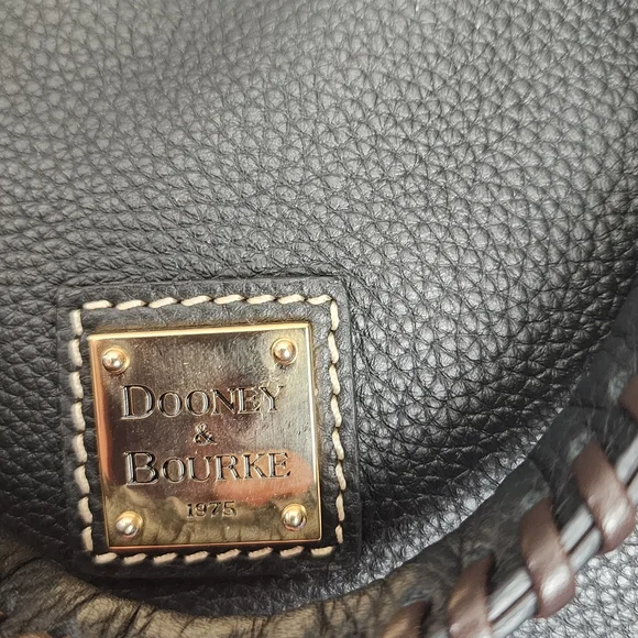 Dooney & Bourke Black Sorrento Medium Satchel Bag Like New Carried Once - Picture 6 of 10